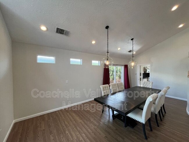 Building Photo - 69731 Willow Ln