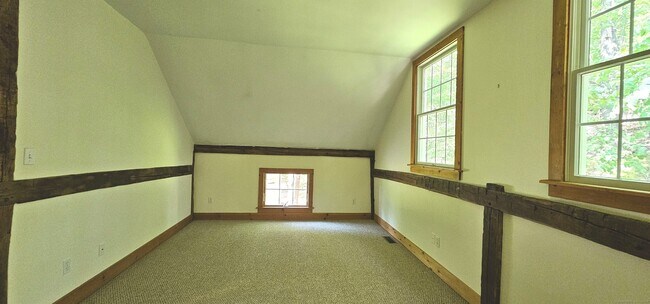 Building Photo - 50 Mountain Rd