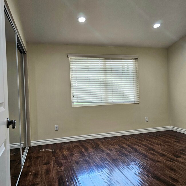 Building Photo - 20811 Tiara St