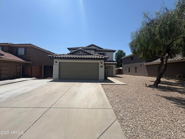 Primary Photo - 1407 E Stirrup Ln