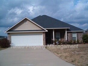 Building Photo - 18 Hillside Dr