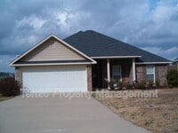 Building Photo - 18 Hillside Dr