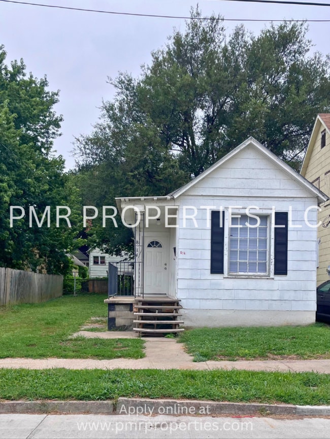 Primary Photo - 1 Bedroom/1 Bathroom House