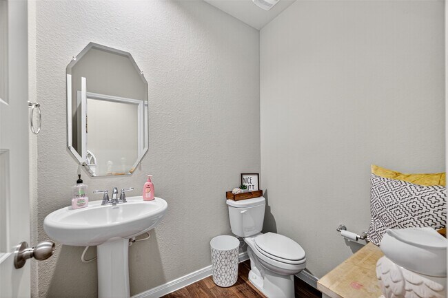 Building Photo - 13009 Leisure Cove Dr