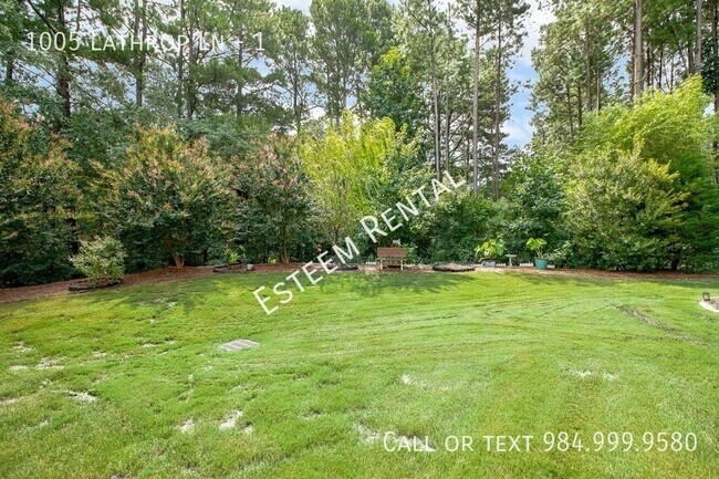 Building Photo - 1005 Lathrop Ln