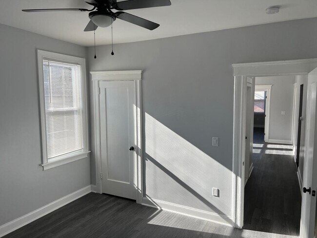 Building Photo - 540 61st St