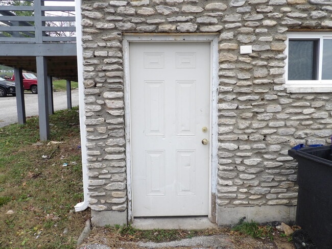 Building Photo - 409 Ridgewood Ln