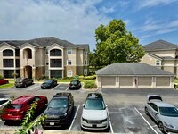 Building Photo - 940 Village Trail