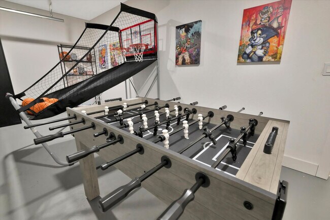 Building Photo - 7724 Simon Ridge Ct