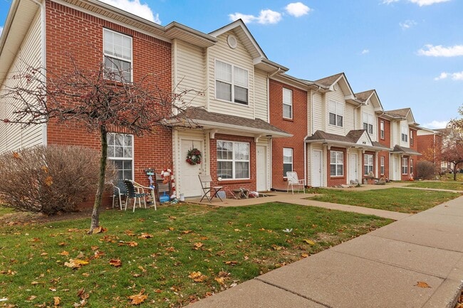 Building Photo - 1308 E Liberty Cir