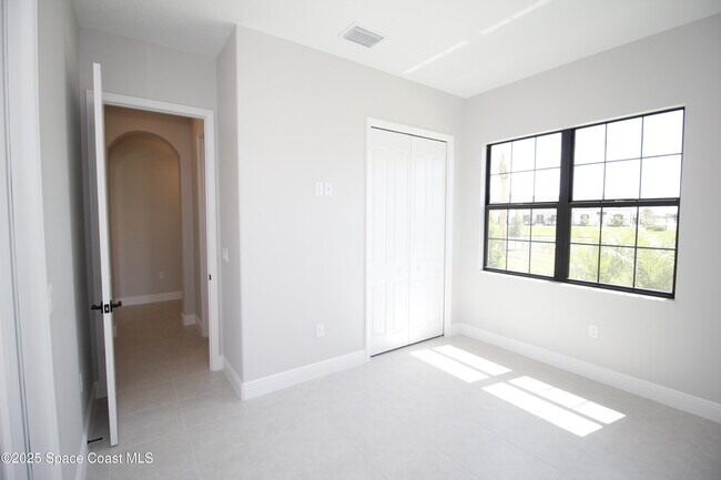 Building Photo - 2485 Musette Aly