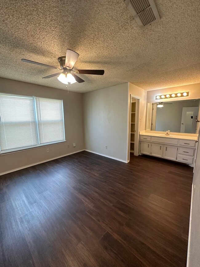 Building Photo - 5618 Brownfield Dr