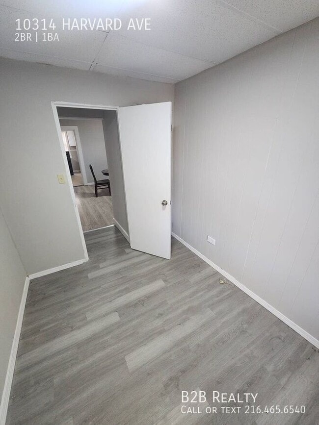 Building Photo - 10314 Harvard Ave