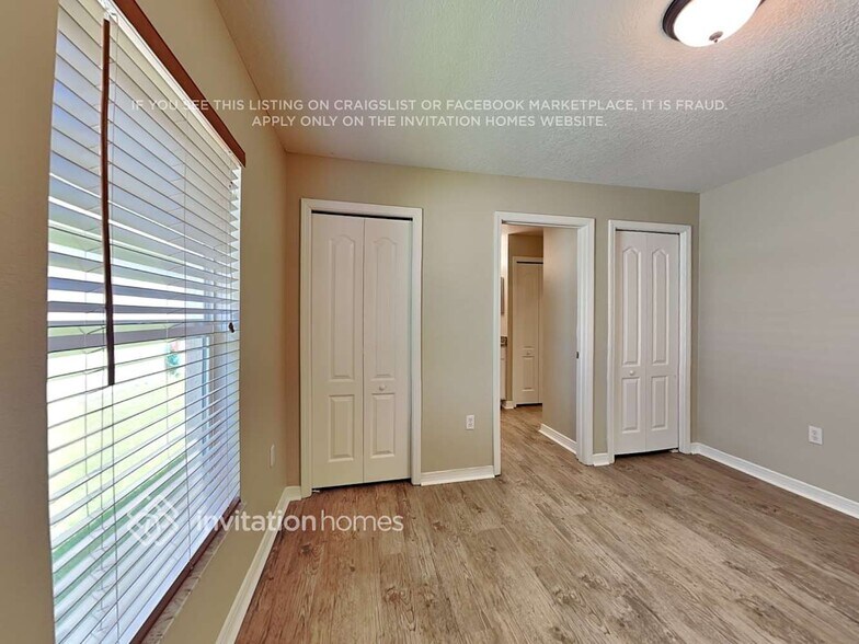 Building Photo - 1141 Creekview Ct