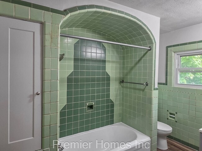 Building Photo - 3 Bed Home with Finished Attic & Hardwood Floors – $1,495/mo