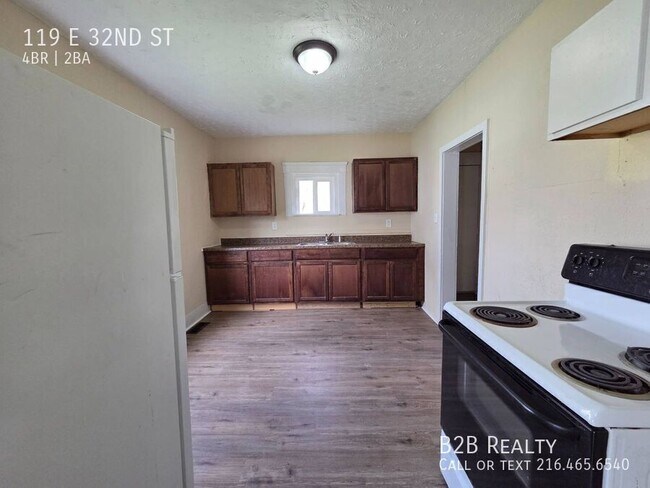 Building Photo - 119 E 32nd St