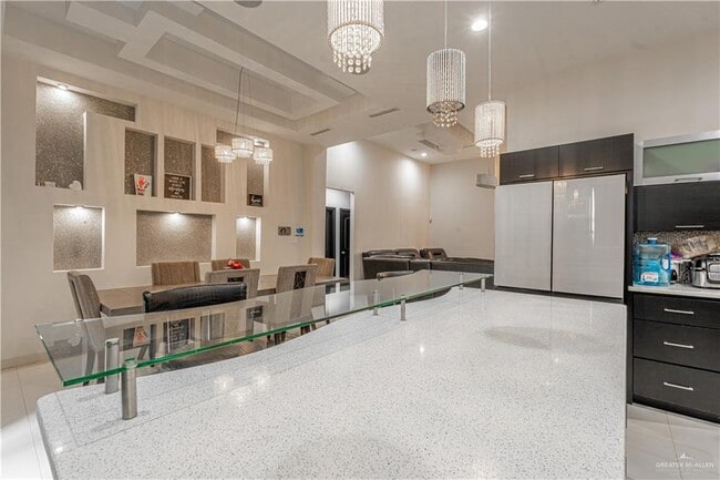 Building Photo - 30 N 46th St