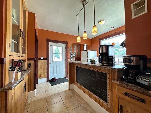 Building Photo - 4704 N Lacey St