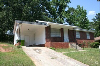 Building Photo - 3 Bedroom 1 Bath with Carport- Section 8 A...