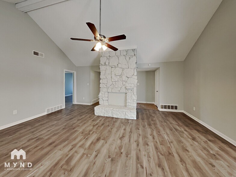 Building Photo - 6919 Glenwick Dr