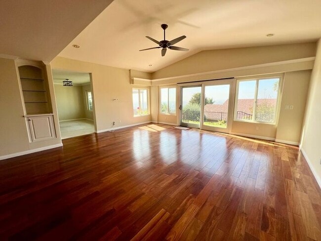 Building Photo - Beautiful 4-Bedroom Home with Modern Upgrades – Spacious 2,820 Sq Ft