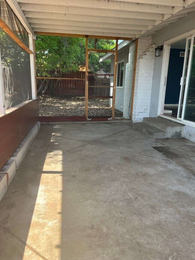 Building Photo - Single Family Home, 2 car attached garage!...