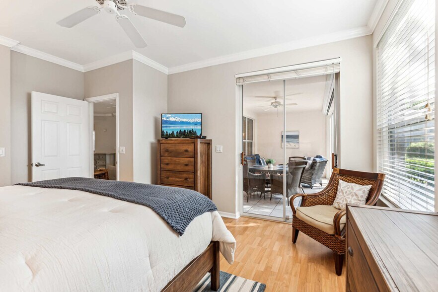 Building Photo - 24833 Lakemont Cove Ln