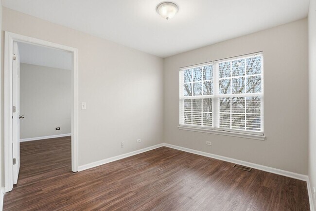 Building Photo - 2647 Pecos Cir