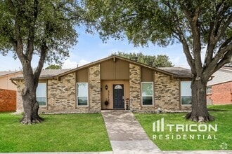 Building Photo - 5512 Squires Dr