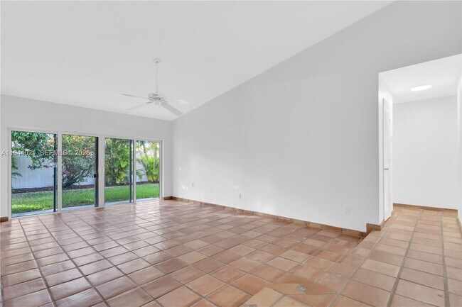 Building Photo - 10514 SW 127th Ct