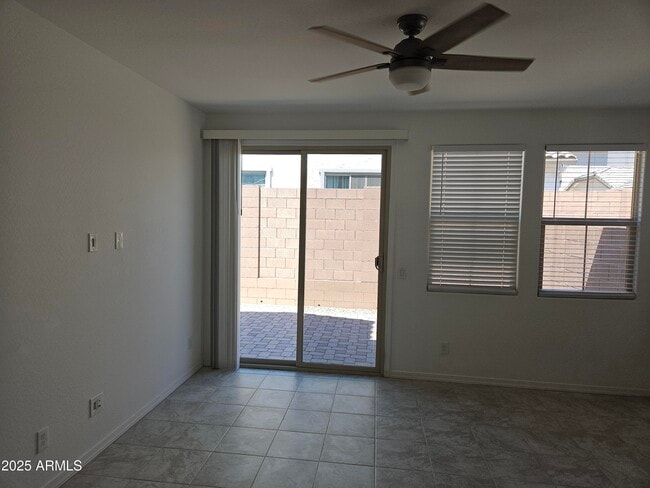 Building Photo - 14224 W Hackamore Dr
