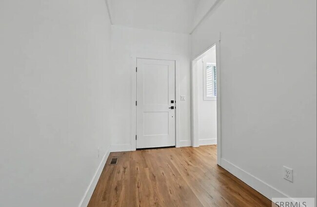 Building Photo - 363 Eliza Joy Ln