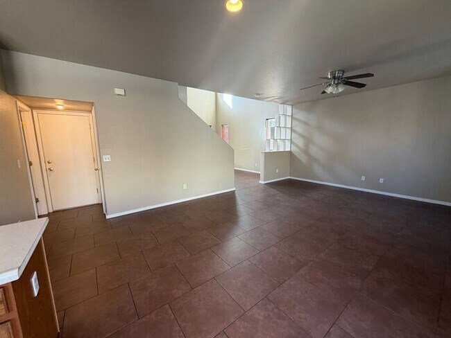 Building Photo - 2340 Sapphire Ridge Way