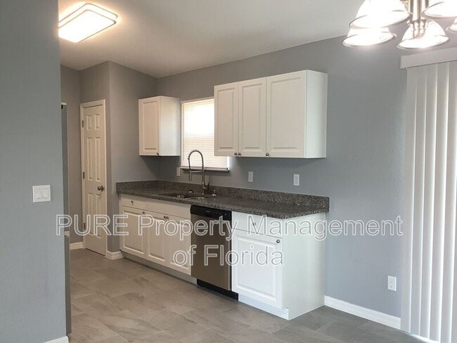 Building Photo - 2629 SW 175 Loop