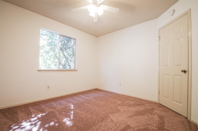 Building Photo - 12913 Marimba Trail