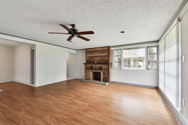 Building Photo - 206 N Montclair Ave