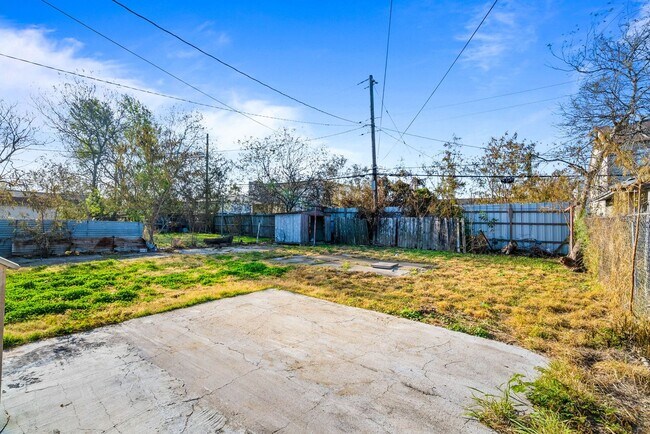 Building Photo - 3127 Magnolia St