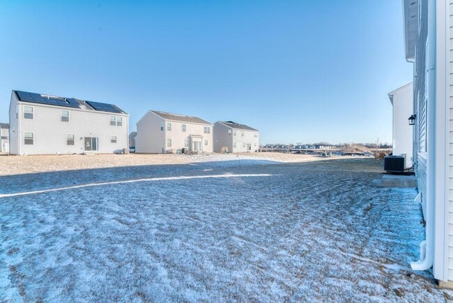 Building Photo - 454 Bower Ln