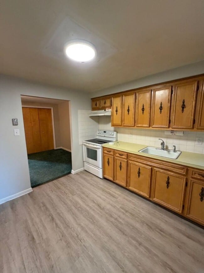 Building Photo - 1-bedroom in Hudson section of Plains