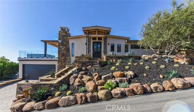 Building Photo - 1220 Ensenada Ave