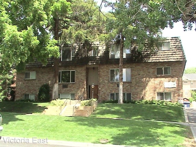 Building Photo - Victoria East
