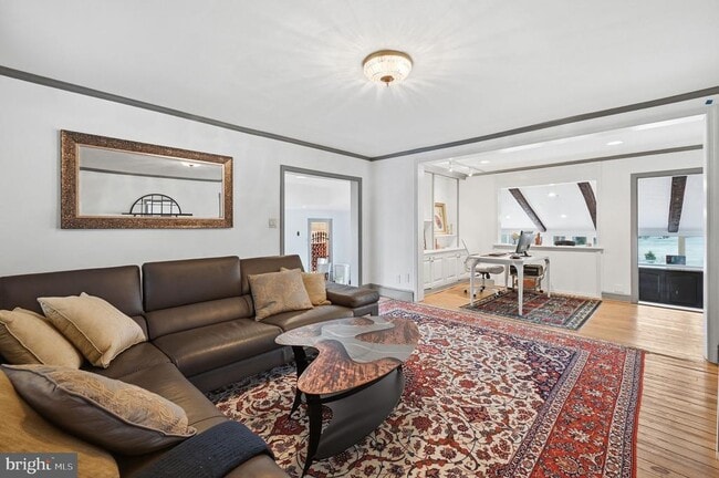 Building Photo - 11641 Glen Rd