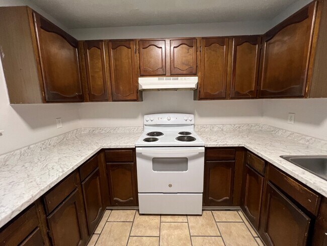 Building Photo - 406 Herbert Rd