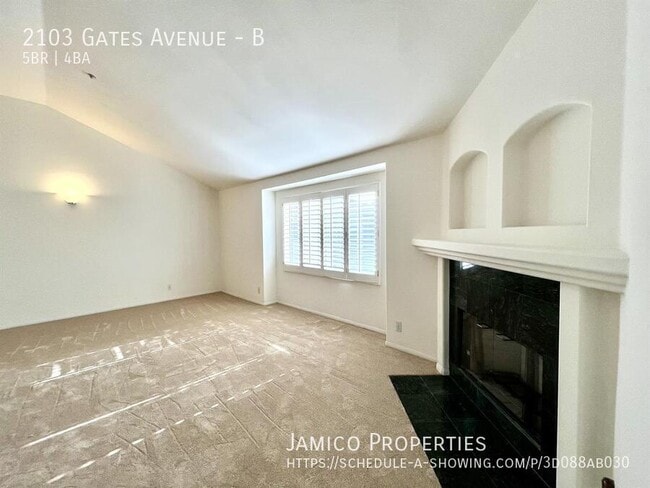 Building Photo - 2103 Gates Ave