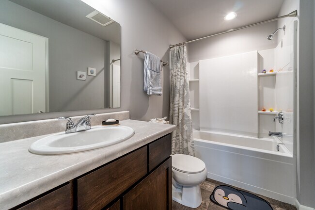Building Photo - 228 Sugar Maple Ln