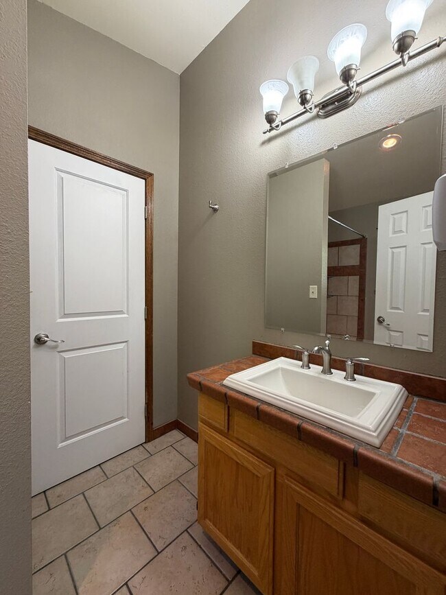 Building Photo - 3-bedroom plus office, 2-bath home located along the Roaring Fork River in Glenwood Springs