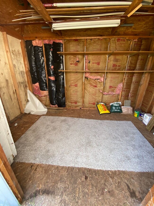 Building Photo - 3bd/1 Ba Rambler in Spanaway