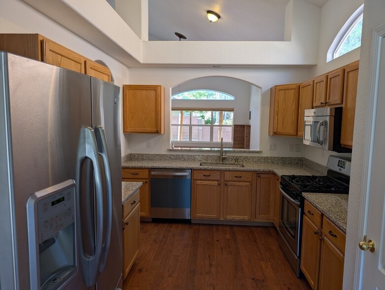 Building Photo - 7312 Desert Eagle Rd NE