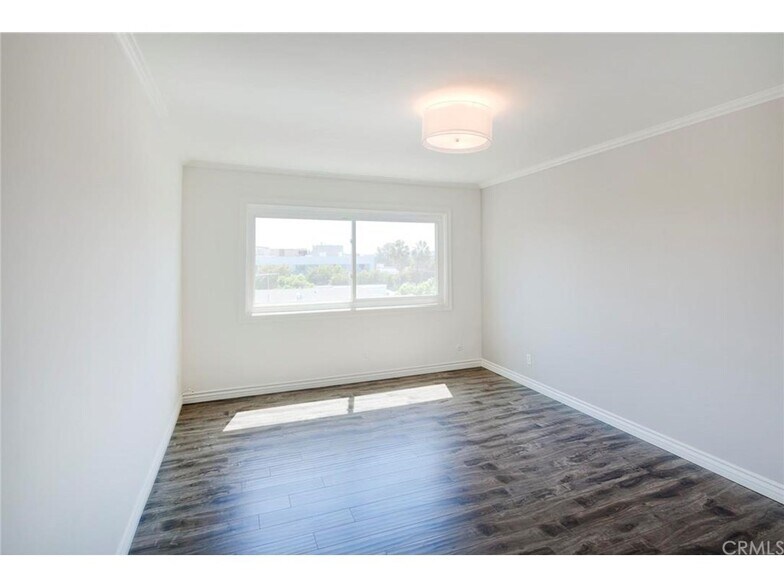 Building Photo - 1203 N Sweetzer Ave
