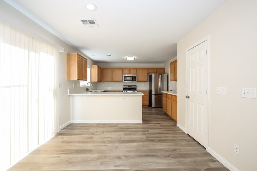 Building Photo - 4137 Catalan Sails Ave